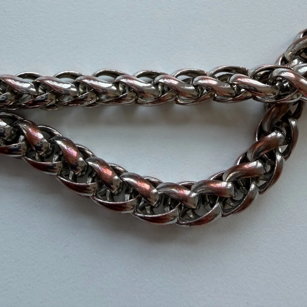 Elie Tahari Beverly chain link leather hobo/tote bag in Mushroom. GUC.